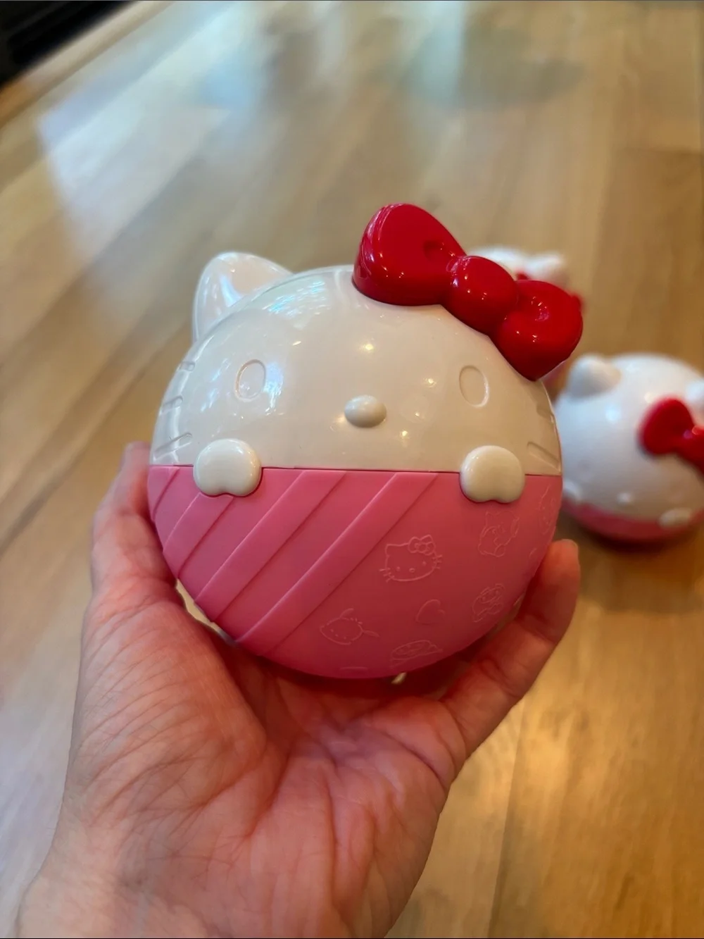 Hello Kitty x LOL Surprise Lot of Display Balls